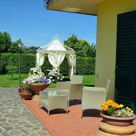 度假居 In Montecarlo With Pool And Scenic Views San Piero in Campo (Tuscany)