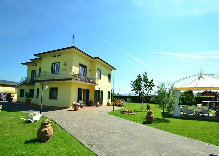 In Montecarlo With Pool And Scenic Views San Piero in Campo (Tuscany)